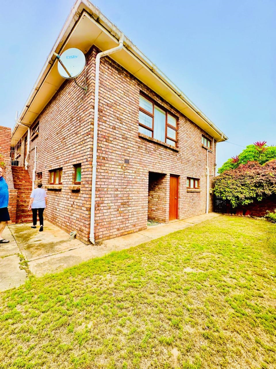 4 Bedroom Property for Sale in Bayview Western Cape